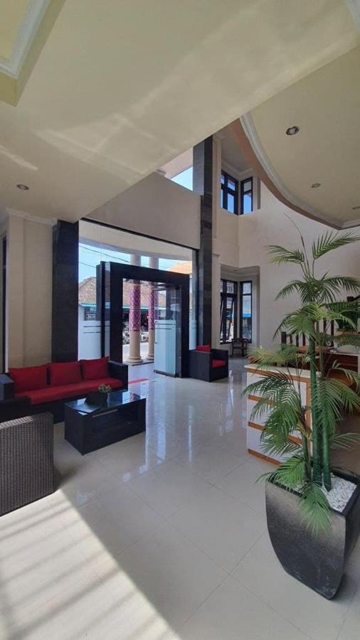 Grand Puri Hotel Batununggul Dış mekan fotoğraf